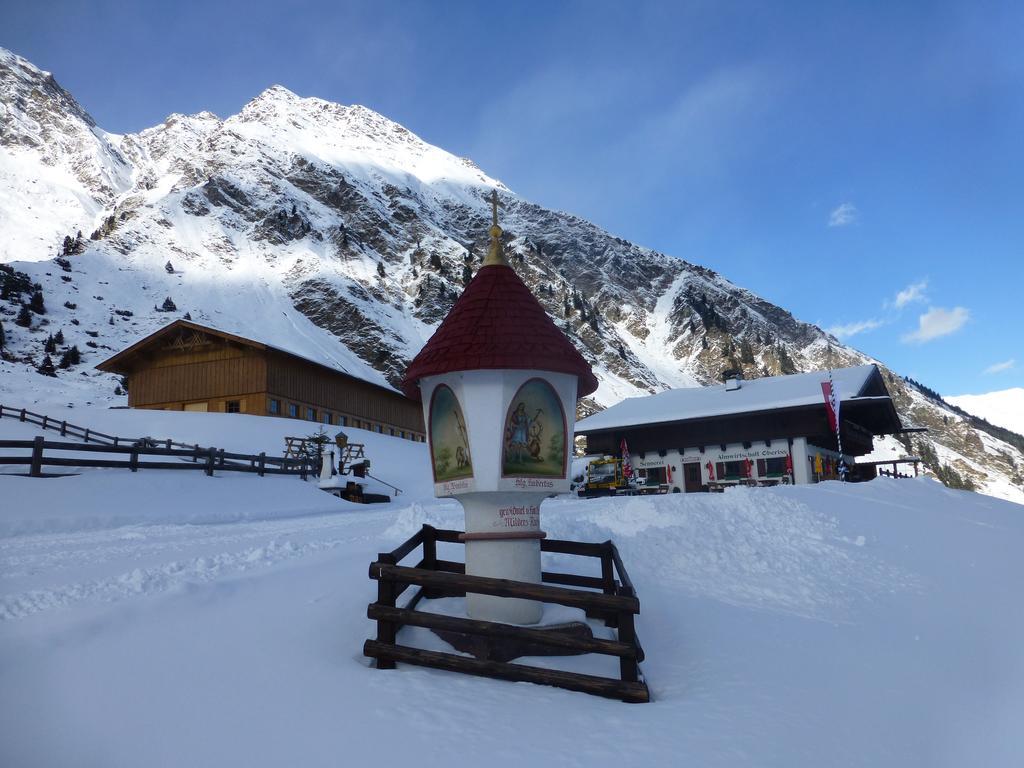 Hotel Almhof Neustift im Stubaital Exterior foto